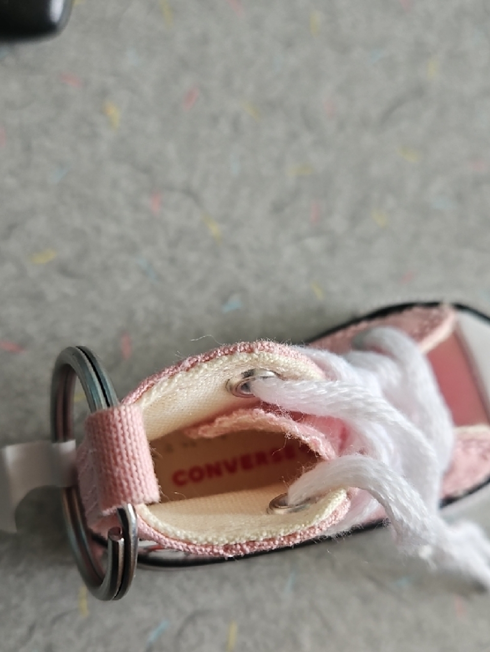 Converse My Melody Keyring - Picture 9 of 13